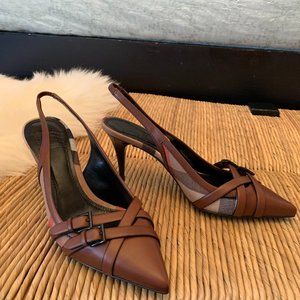 . Burberry sling back in tan leather with signature Burberry plaid